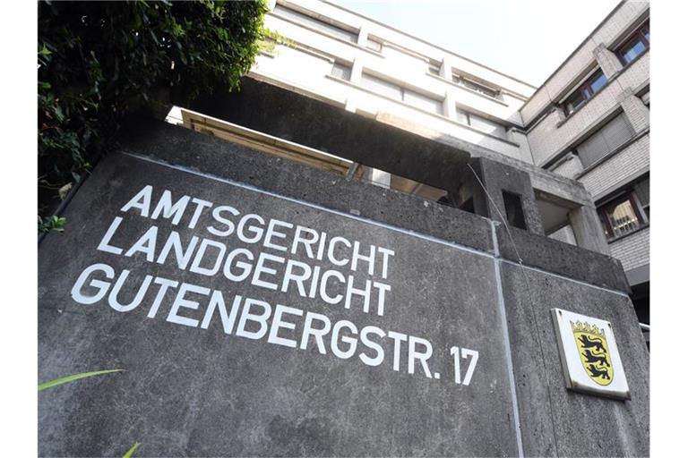 Außenaufnahme des Landgerichts Baden-Baden. Foto: Uli Deck/dpa