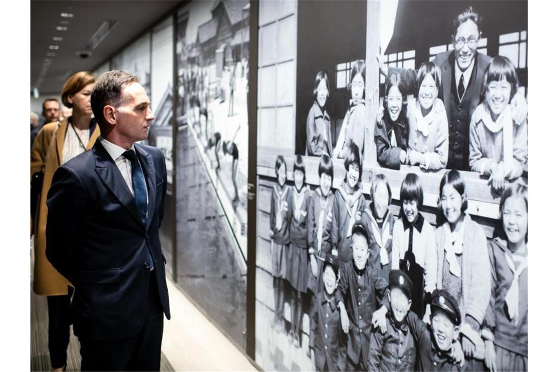 Außenminister Heiko Maas besucht das Friedensmuseum von Hiroshima. Foto: Bernd von Jutrczenka/dpa