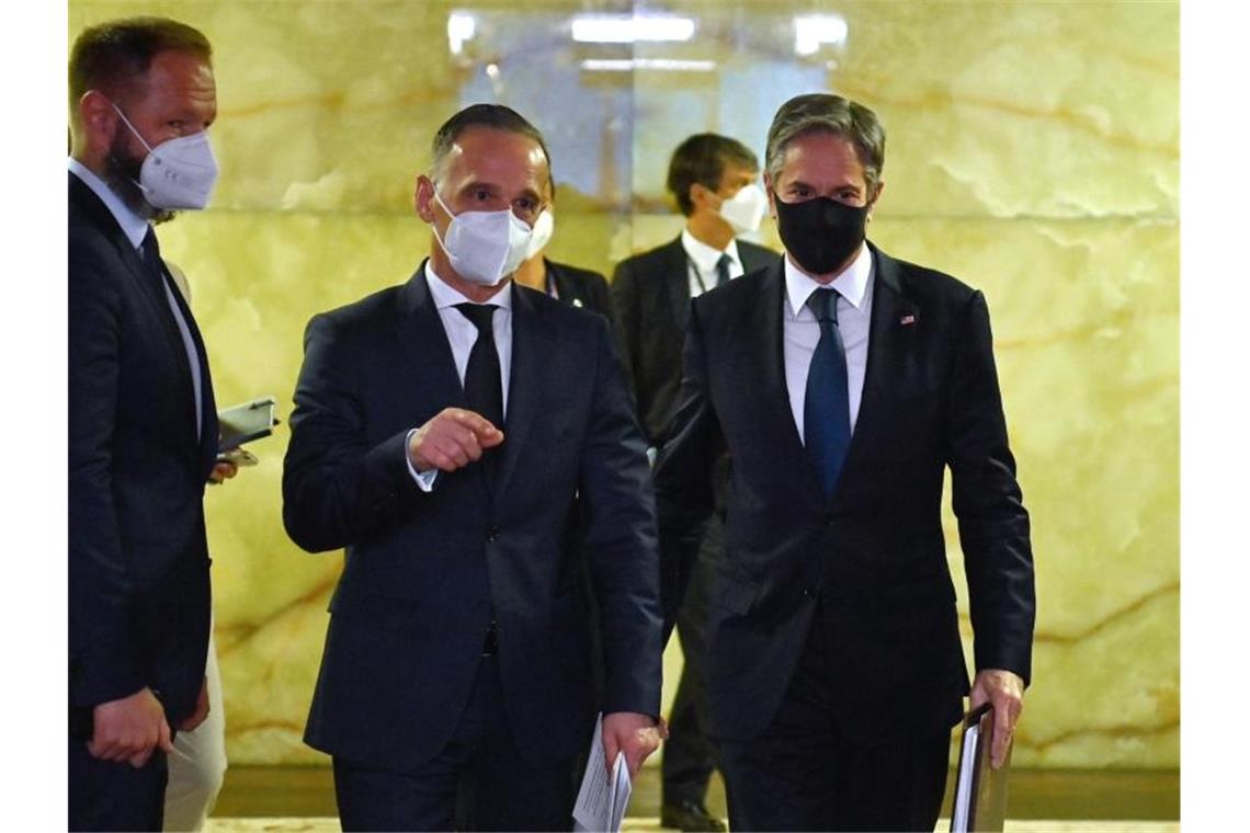 Außenminister Heiko Maas (l) und sein US-Amtskollege Antony Blinken bei ihrem Treffen in Berlin. Foto: John Macdougall/AFP-Pool/dpa