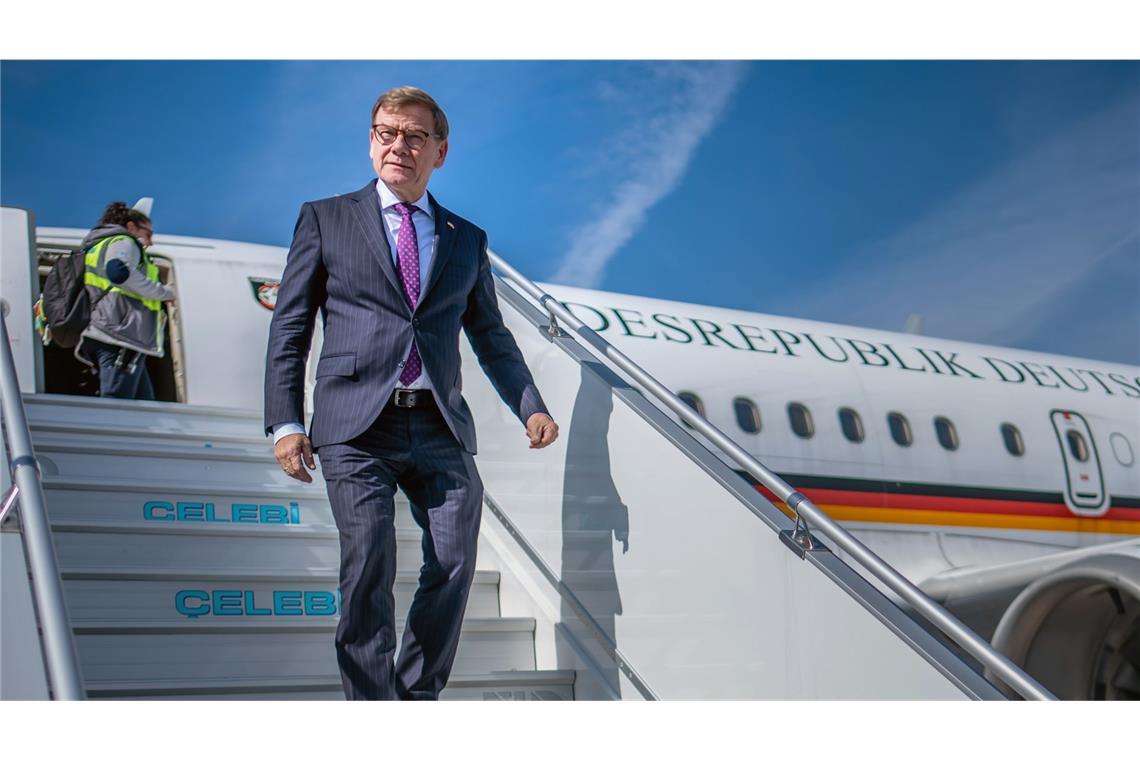 Nicht genügend Termine – Wadephul verschiebt China-Reise kurzfristig Außenminister Johann Wadephul bricht erst später als anfangs geplant nach China auf (Archivbild).