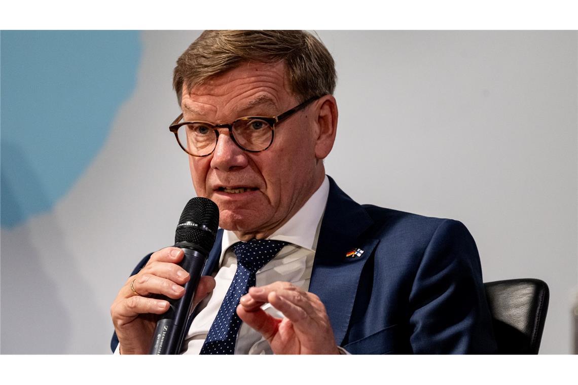 Wadephul macht Tempo bei neuen Freihandelsabkommen Außenminister Johann Wadephul (CDU) beim Wirtschaftstag der Botschafterkonferenz im Auswärtigen Amt.