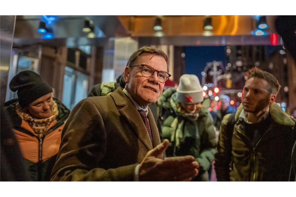 Außenminister Johann Wadephul (CDU) spricht nach einem Gespräch in New York mit dem Generalsekretär der Vereinten Nationen (UN), Guterres, mit Reportern.