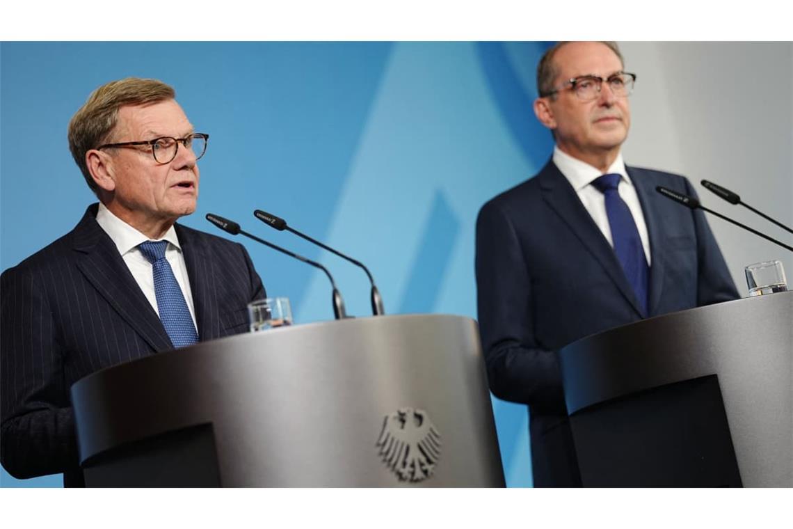 Außenminister Johann Wadephul (CDU) und Innenminister Alexander Dobrindt (CSU) machen Russland für die gescheiterte Drohnenattacke auf dem Leipziger Flughafen verantwortlich und kündigen diplomatische Gegenmaßnahmen an.
