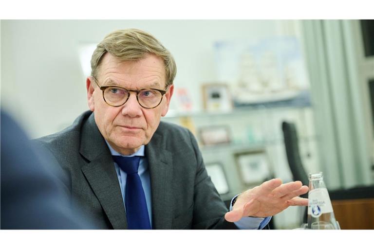 Außenminister Johann Wadephul (CDU) verurteilt die von der US-Regierung verhängten Einreiseverbote gegen die Geschäftsführerinnen der deutschen Hilfsorganisation HateAid.