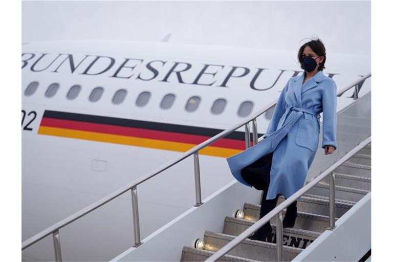 Außenministerin Annalena Baerbock (Grüne) wirbt vor ihren Antrittsbesuchen in Kiew und Moskau für eine diplomatische Lösung der Ukraine-Krise. Foto: Kay Nietfeld/dpa