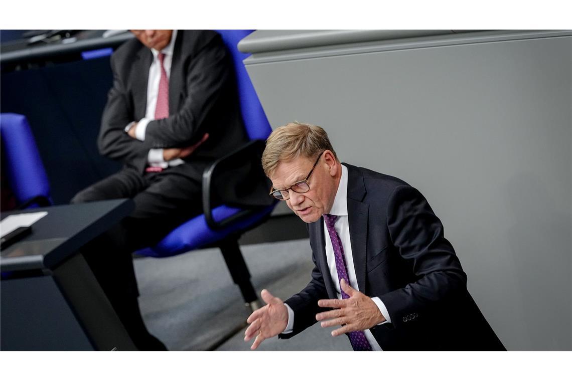 "Außenpolitik aus einem Guss" zwischen Kanzleramt und Auswärtigem Amt: Außenminister Johann Wadephul zieht eine positive Zwischenbilanz der Zusammenarbeit mit Kanzler Friedrich Merz (beide CDU).