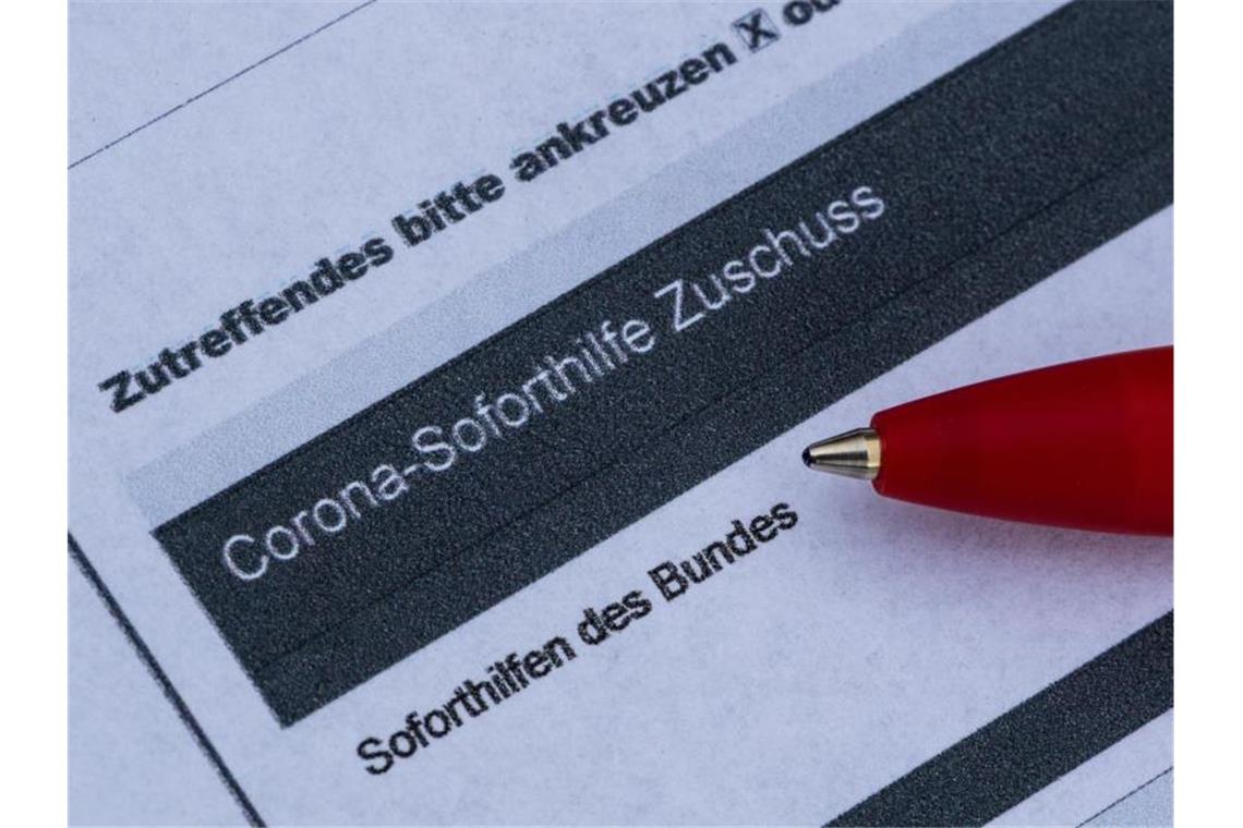 Auszahlung von Corona-Soforthilfen läuft langsam an Auszahlung von Corona-Soforthilfen läuft langsam an. Foto: Robert Michael/dpa-Zentralbild/dpa