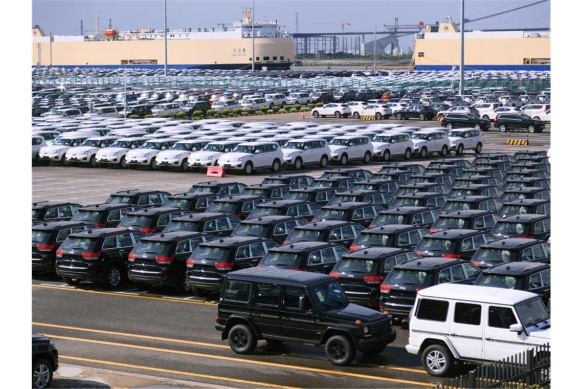 Auto-Verschiffung im Hafen der chinesischen Stadt Guangzhou: Der Handelsstreit mit den USA schadet nicht nur China. Foto: Wenjun Chen