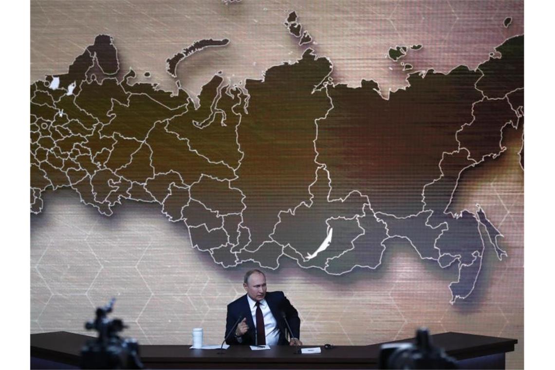 Autoritärer Herrscher über ein Riesenreich: Der russische Präsident Wladimir Putin. Foto: Pavel Golovkin/AP/dpa