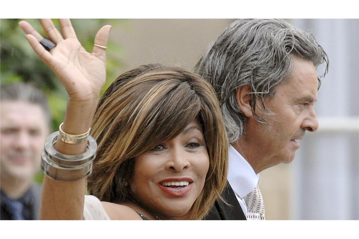 Zeitung: Tina Turners Witwer hat eine neue Beziehung Bach ist in der fast 40-jährigen Beziehung mit Tina Turner immer im Hintergrund geblieben (Archivbild)