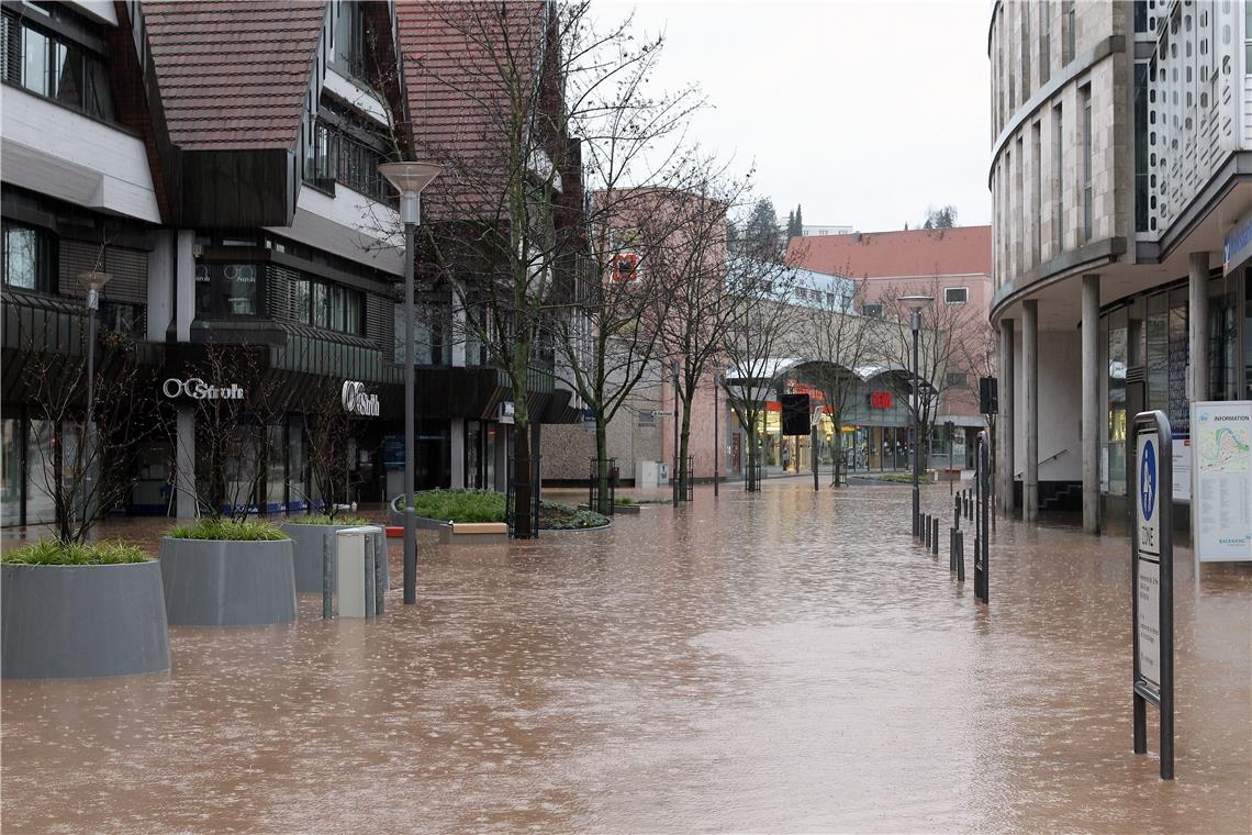 Backnang, Grabenstraße und die besonders stark betroffene Volksbank . 