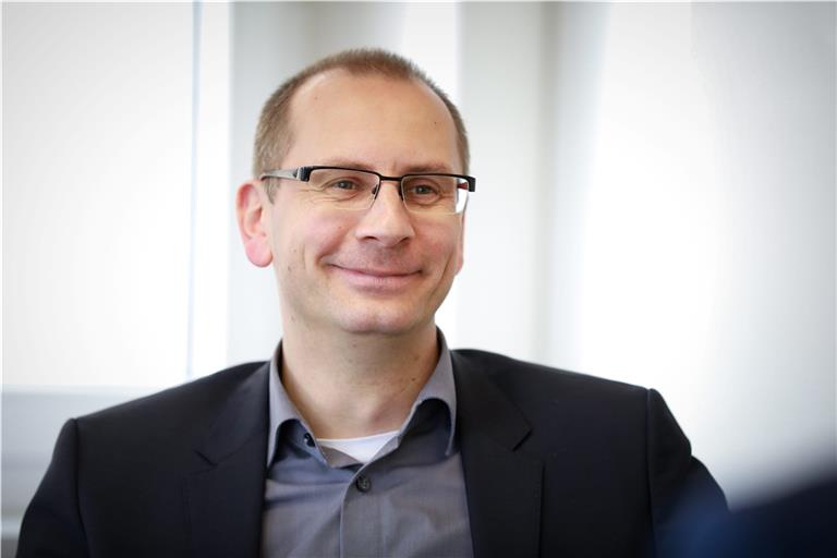 „Backnang hat sich gut entwickelt“, findet Ralf Binder. In den Lerchenäckern wurde während seiner Amtszeit aus „beleuchteten Wiesen“ ein begehrtes Gewerbegebiet. Foto: A. Becher