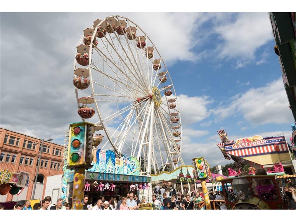 Backnang - Innenstadt  48. Backnanger Straßenfest  Samstag     - Foto: Jörg Fied...