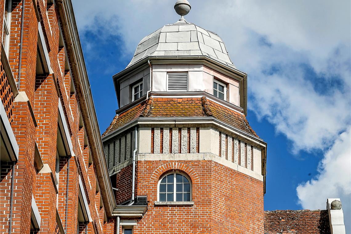 Baustile in der Stadt sind heterogen Backstein bezeichnet der Backnanger Baudezernent Stefan Setzer als Element, das das Stadtbild prägt. Hier die einstige Spinnerei. Foto: A. Becher