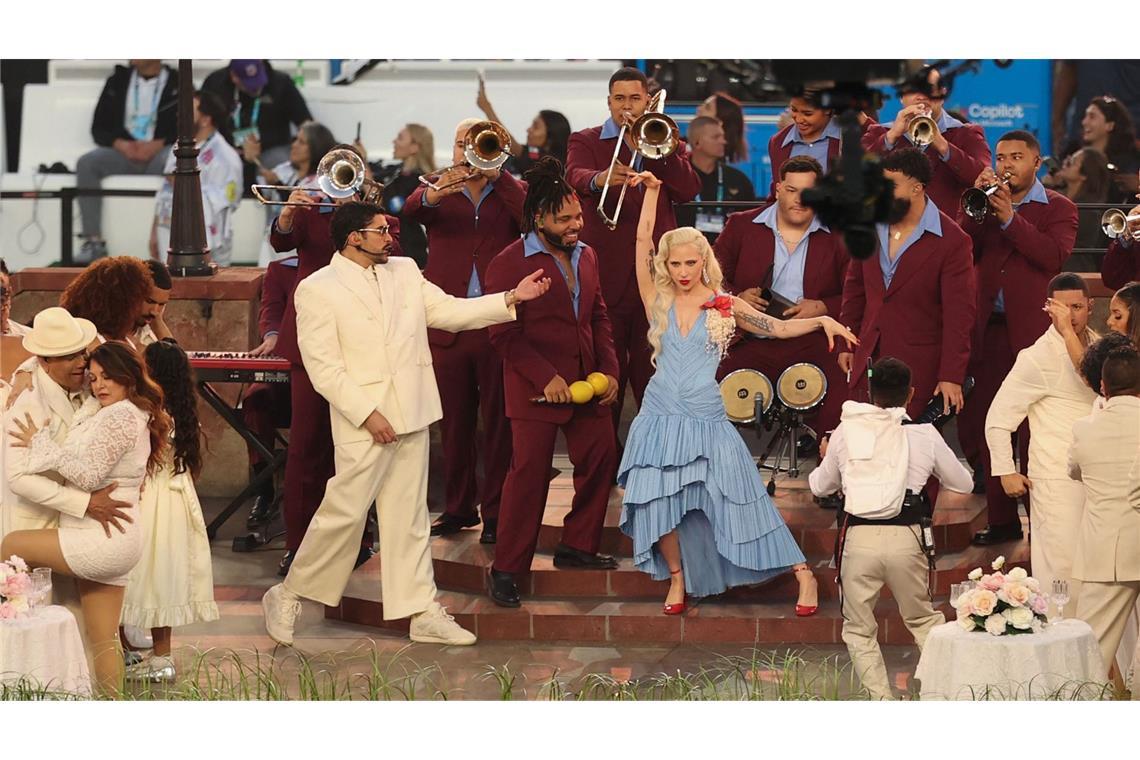 Bad Bunny und Lady Gaga bei der Halbzeitshow