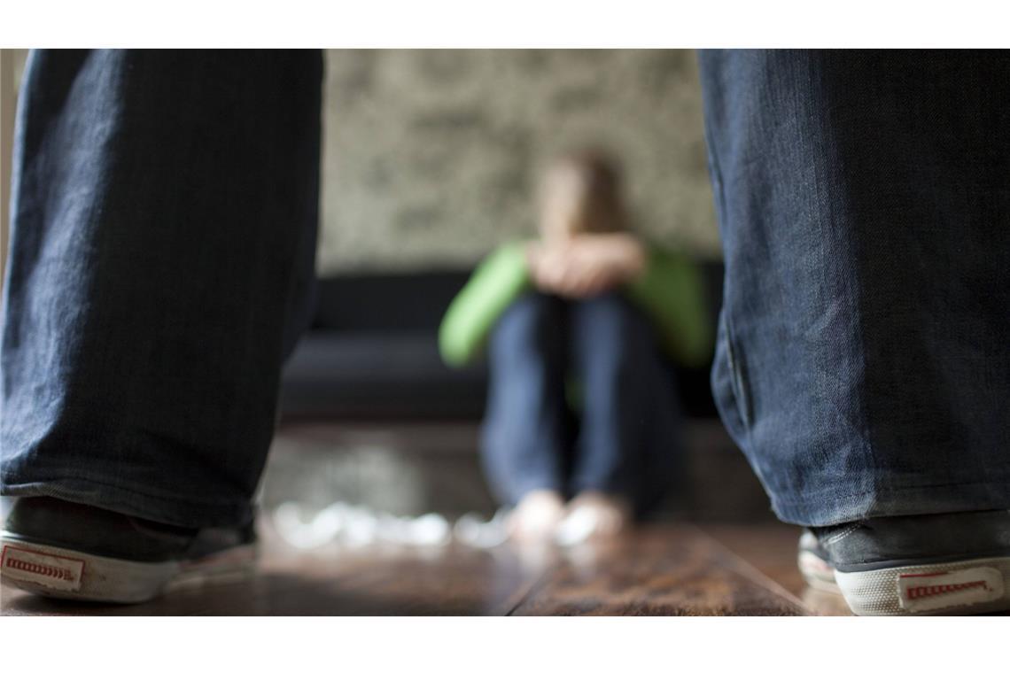 Baden-Württemberg verzeichnet 2025 weniger Straftaten – doch ausgerechnet bei Partnerschaftsgewalt zeigen die Zahlen nach oben (Symbolfoto).