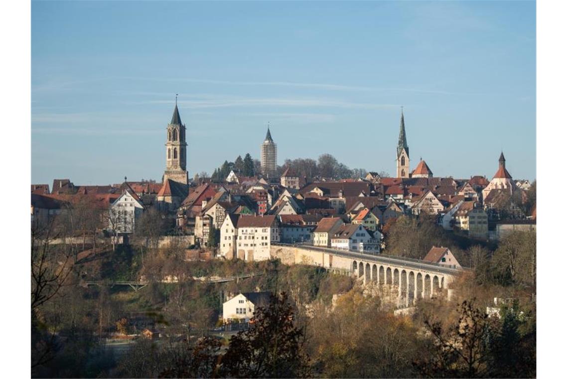 Baden-Württembergs älteste Stadt im Morgenlicht. Foto: Silas Stein/dpa