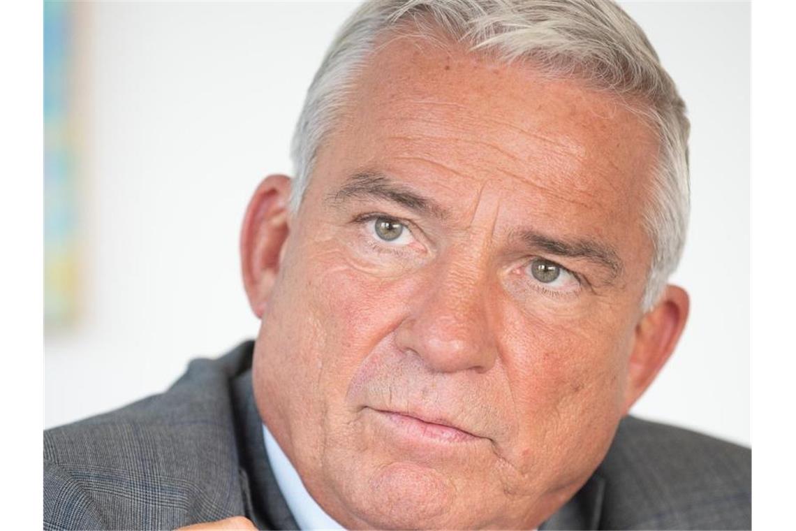 Corona-Kontrollen: Landesweit 5500 Verstöße an drei Tagen Baden-Württembergs Innenminister Thomas Strobl (CDU). Foto: Sebastian Gollnow/dpa/Archivbild
