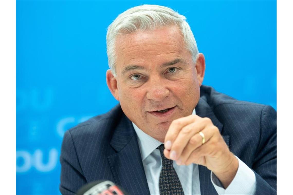Strobl: Mitglieder entwaffnen Baden-Württembergs Innenminister Thomas Strobl. Foto: Sebastian Gollnow/Archivbild