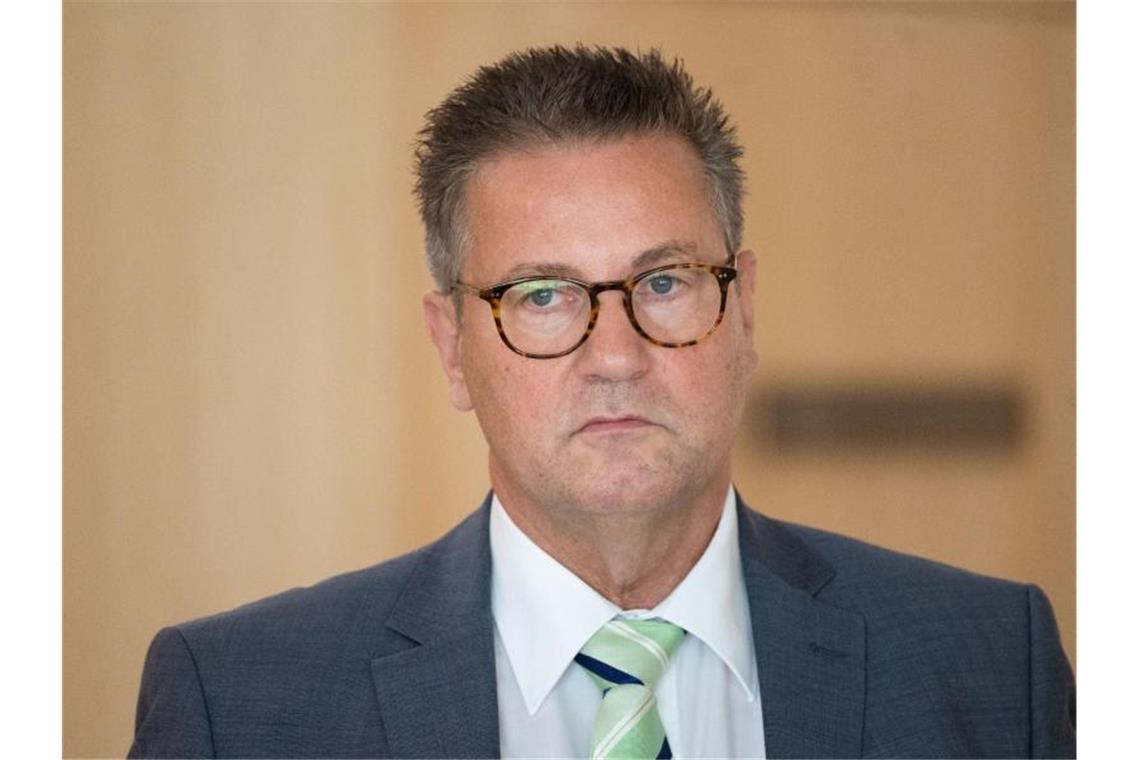 Hauk für Änderung bei Besteuerung von Lebensmitteln Baden-Württembergs Landwirtschaftsminister Peter Hauk (CDU) nimmt an einer Landtagssitzung teil. Foto: Marijan Murat/dpa/Archivbild