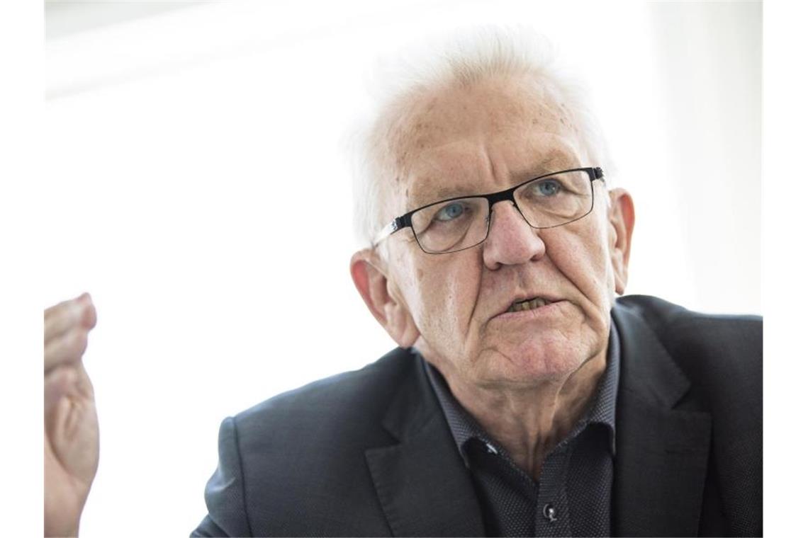 Kretschmann und Bayaz stellen Pläne für Haushalt 2022 vor