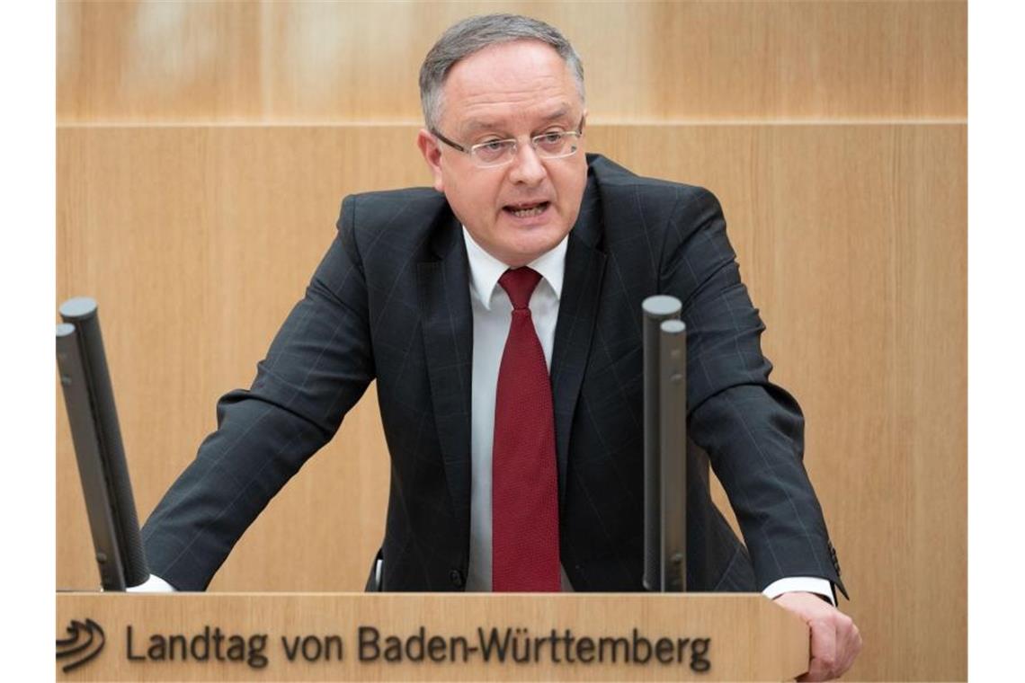 SPD: „Kultusministerium ist Geisterschiff“ Baden-Württembergs SPD-Fraktionsvorsitzender Andreas Stoch. Foto: Marijan Murat/dpa/Archivbild