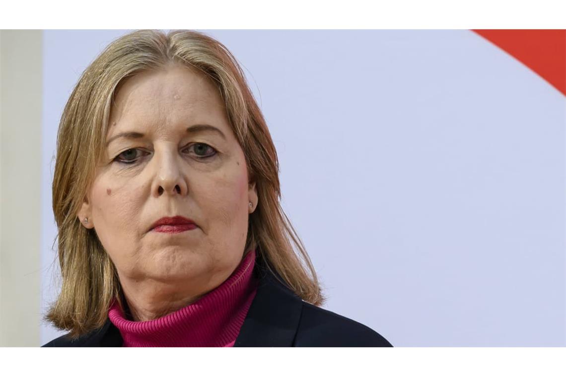 Bärbel Bas hat den sofortigen Rücktritt von ihren Ämtern als SPD-Co-Chefin und Bundesarbeitsministerin verkündet.