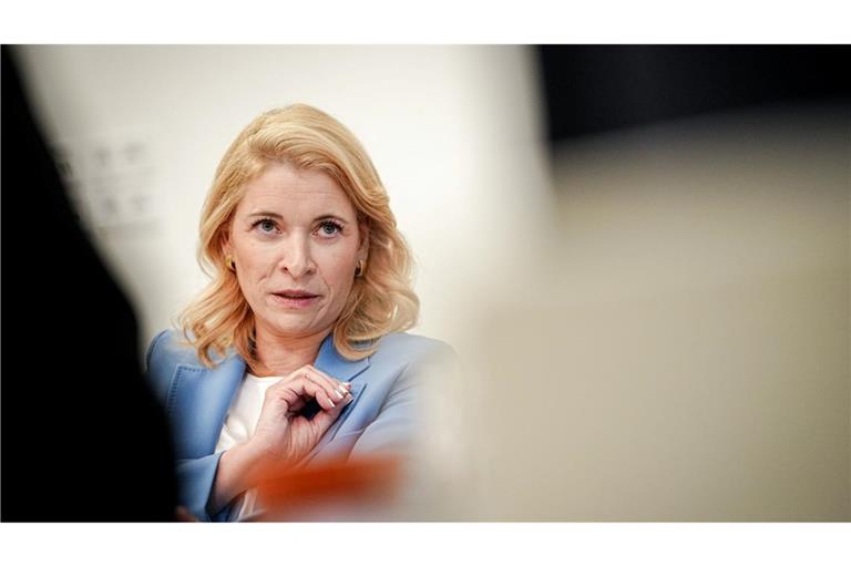 Bahn-Chefin Evelyn Palla erklärte, dass die Lage mit einem Notfallsystem stabilisiert worden sei. (Archivbild)