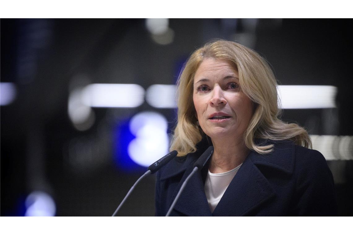 Bahnchefin Evelyn Palla will zum Sicherheitsgipfel am Freitag konkrete Vorschläge zur Erhöhung der Sicherheit mitbringen. (Archivbild)