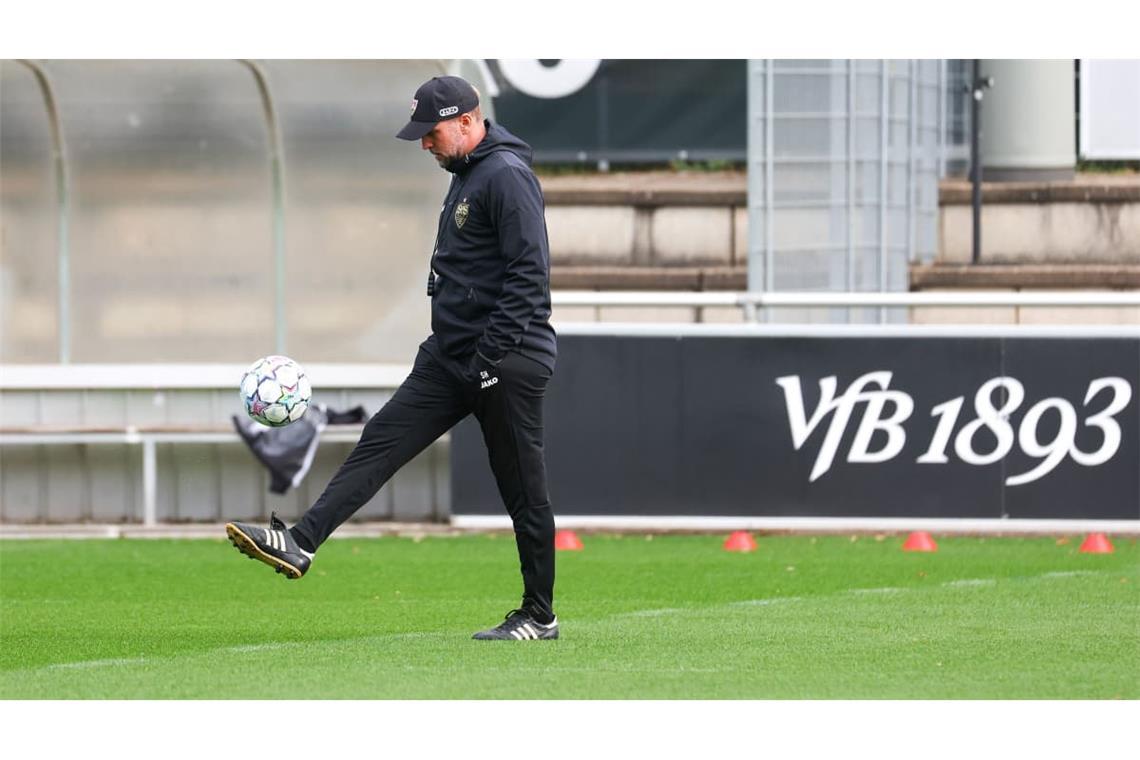 Ballgewandt: Trainer Sebastian Hoeneß