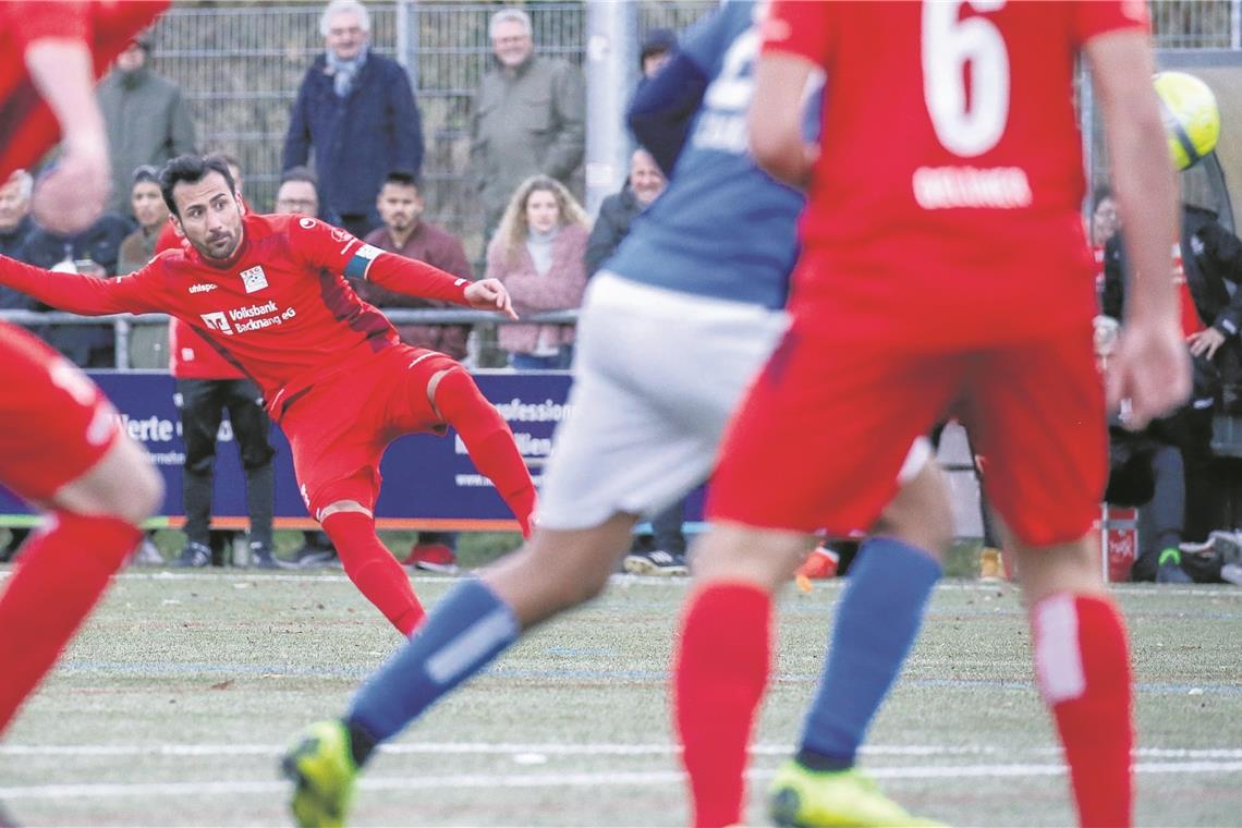 Trotz Personalsorgen den Sieg im Blick Bangt noch um seinen Einsatz: Oguzhan Biyik, der Kapitän der TSG Backnang. Foto: A. Becher