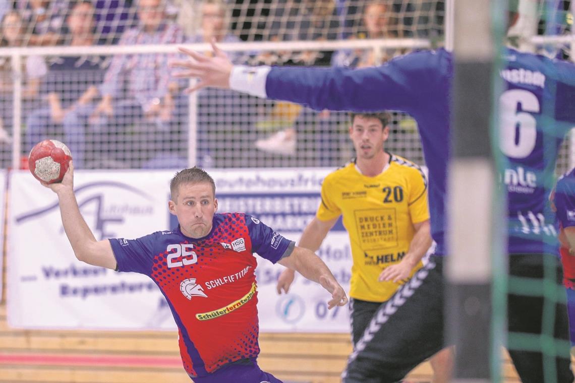 „Wir benötigen Siege am Fließband“ Bangt um seinen Einsatz: Der angeschlagene HSG-Spieler Andreas Vogelmann.Foto: A. Becher