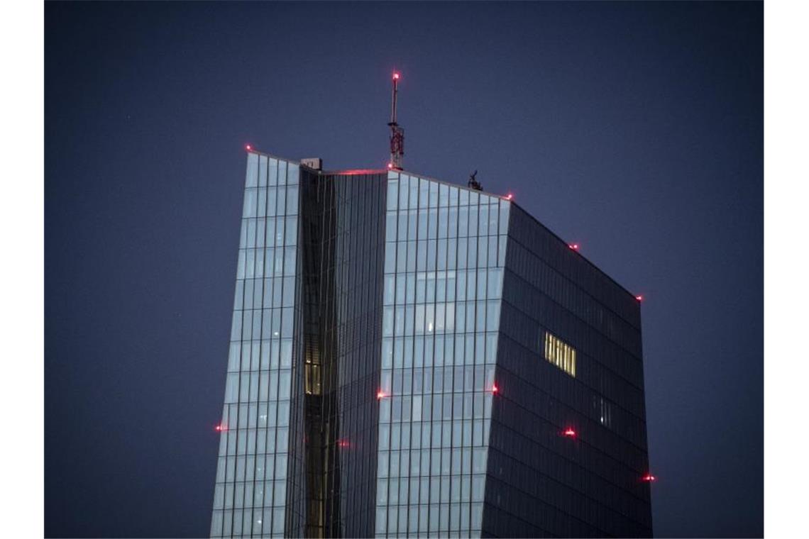 EZB: Keine Gewinnausschüttung 2020 wegen Corona-Krise Banken sollten bis Anfang 2021 keine Dividenden ausschütten, rät die EZB. Foto: Boris Roessler/dpa