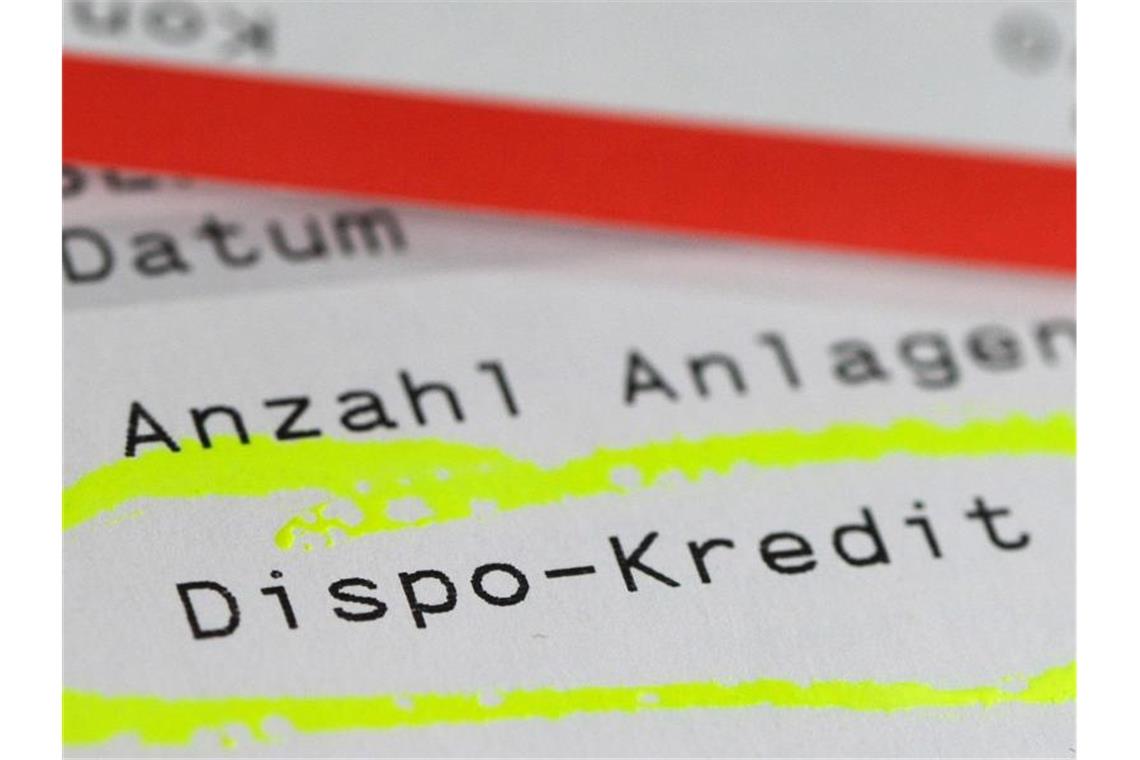 Kredite: Tausende Verbraucher beantragen Zahlungsaufschub Bankkunden müssen in der Corona-Krise die Gründe für den Zahlungsaufschub darlegen. Foto: Jens Kalaene/dpa-Zentralbild/dpa