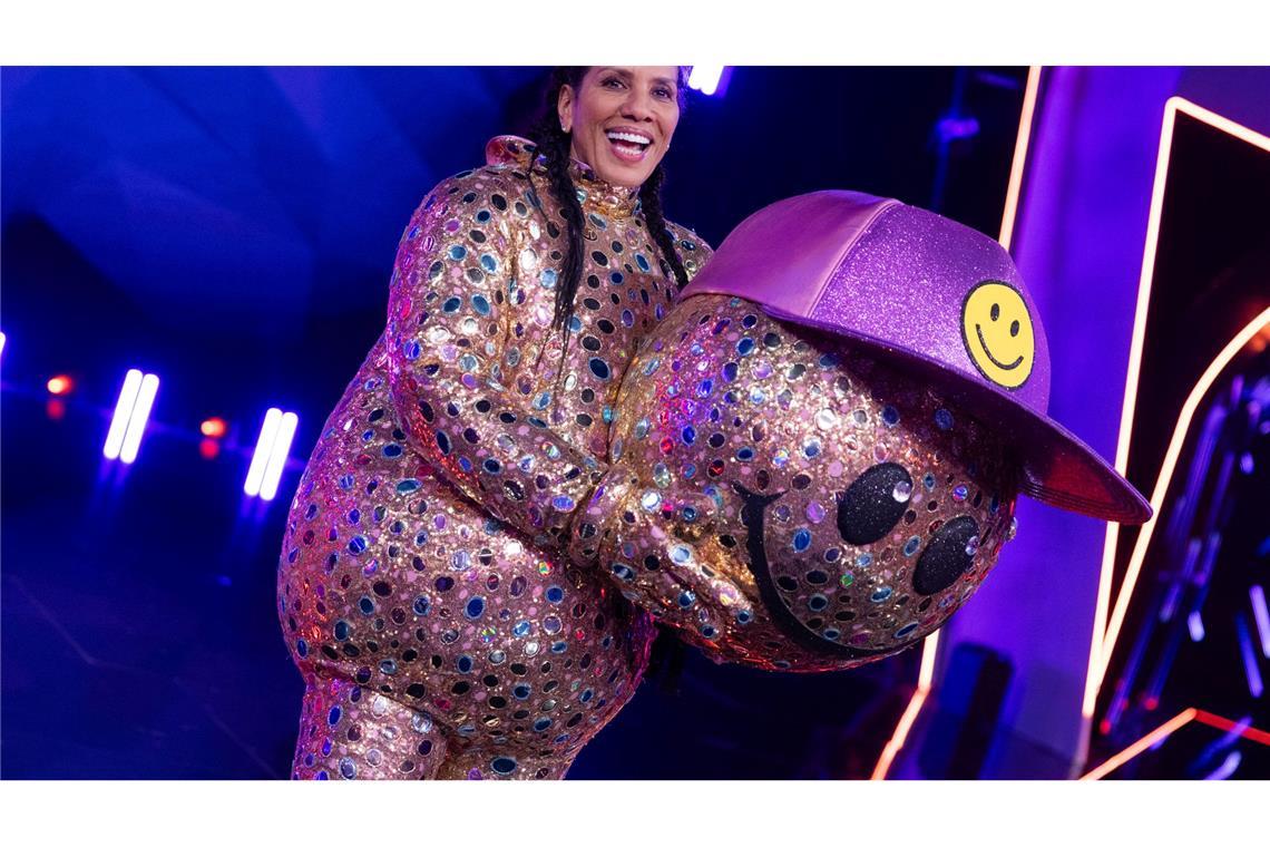 Barbara Becker trug ein glitzerndes Smiley-Kostüm - sie schied als Erste aus. (Archivbild)