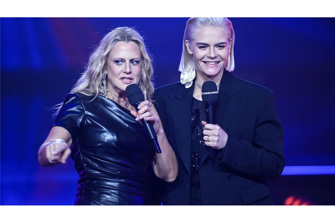 Barbara Schöneberger und Hazel Brugger führten durch den Vorentscheid.