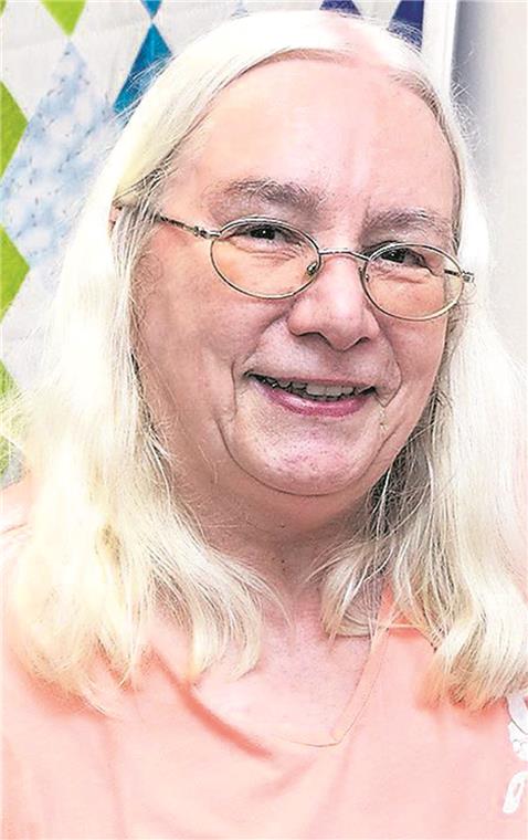 Spiel mit Motivstoffen und Hölzern Barbara Stäbler