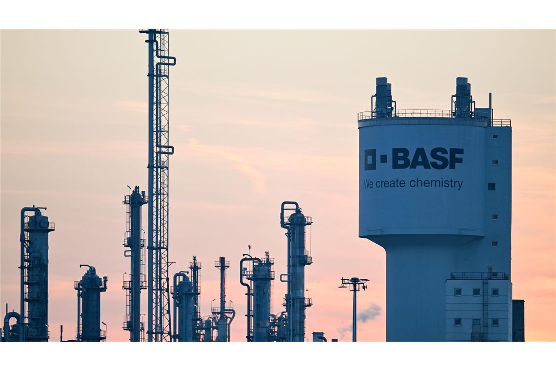 Chemiekonzern BASF senkt Gewinnprognose BASF kappt Prognose (Archivbild).