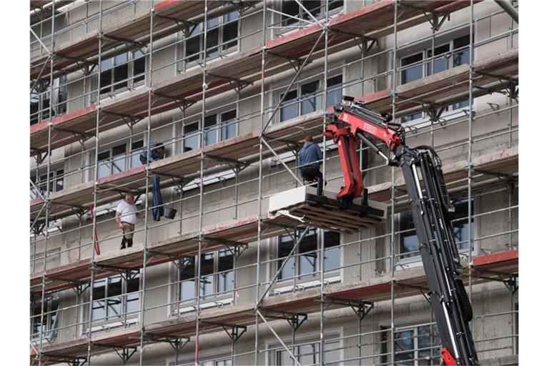 Baustelle von Neubauwohnungen in Berlin-Kreuzberg. Foto: Bernd von Jutrczenka/dpa