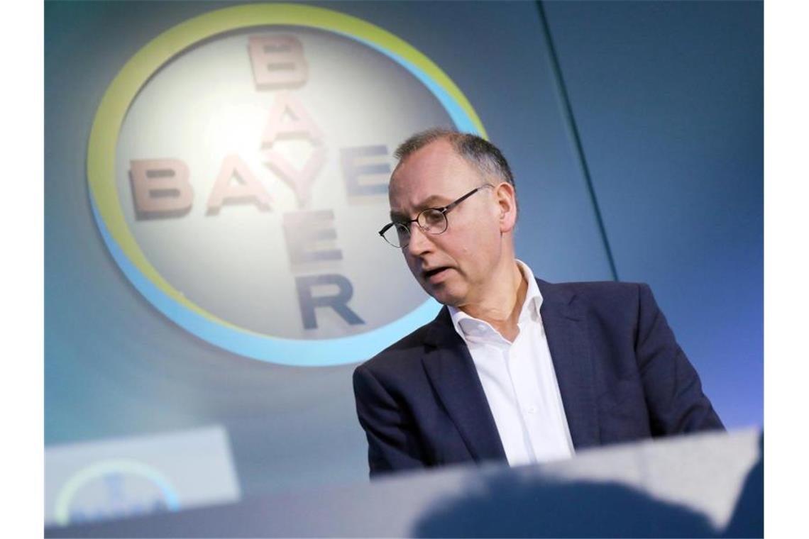 Bayer-Chef Werner Baumann in Leverkusen. Foto: Oliver Berg/dpa