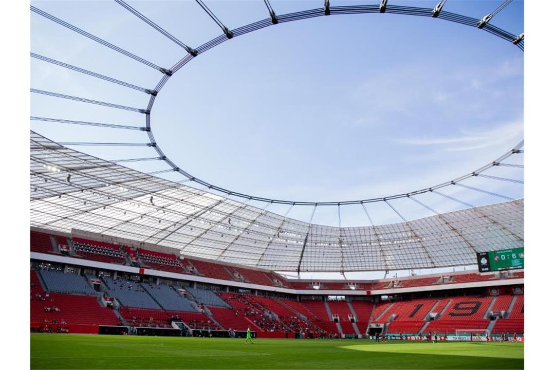 Bayer Leverkusen will zum Bundesliga-Start 6000 Fans in die BayArena lassen. Foto: Rolf Vennenbernd/dpa
