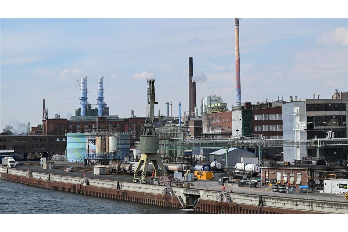 Bayer gibt Standort Frankfurt auf - 500 Jobs betroffen Bayer will seinen Standort im Frankfurter Industriepark Höchst aufgeben (Archivbild)