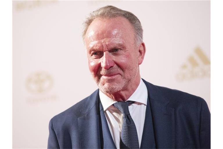 Bayern-Boss Karl-Heinz Rummenigge hatte gesagt, dass Fußballprofis Vorbilder bei der Impfung gegen das Coronavirus sein könnten. Foto: Tom Weller/dpa-Pool/dpa