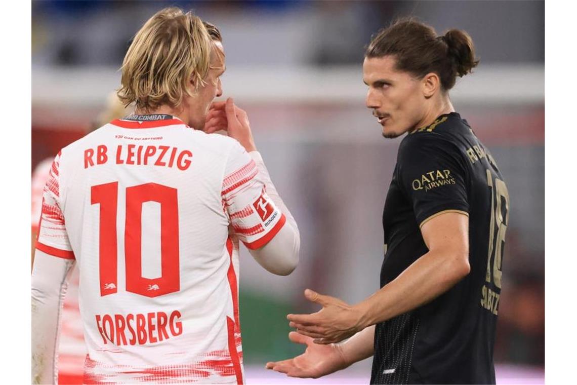 Noch kein Startelf-Debüt für Bayern-Zugang Sabitzer Bayern-Neuzugang Marcel Sabitzer (r) sitzt in Fürth zunächst auf der Bank. Foto: Jan Woitas/dpa-Zentralbild/dpa