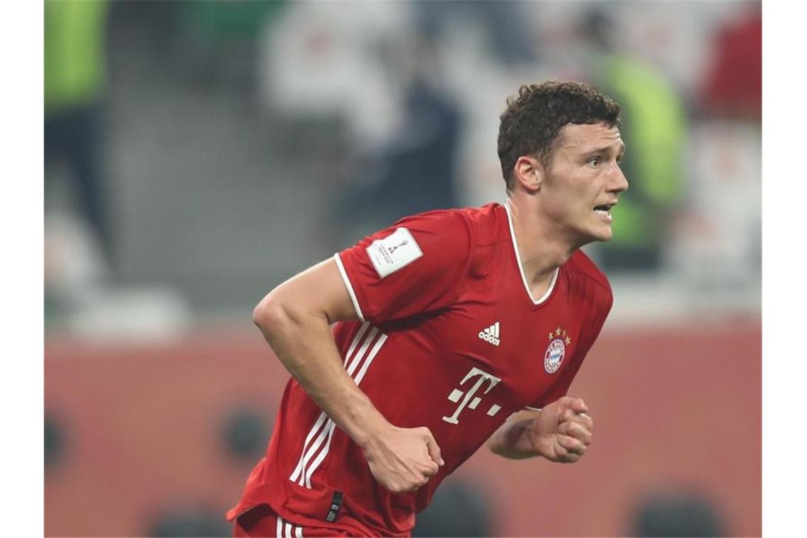 Bayern-Profi Benjamin Pavard wurde positiv auf das Coronavirus getestet. Foto: Mahmoud Hefnawy/dpa