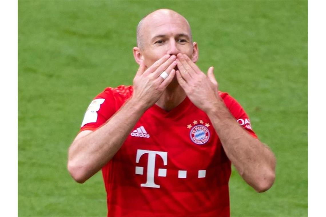 Chronologie des Sports im Jahr 2019 - Teil 3 Bayern-Star Arjen Robben beendete im Juli seine Profikarriere. Foto: Sven Hoppe/dpa