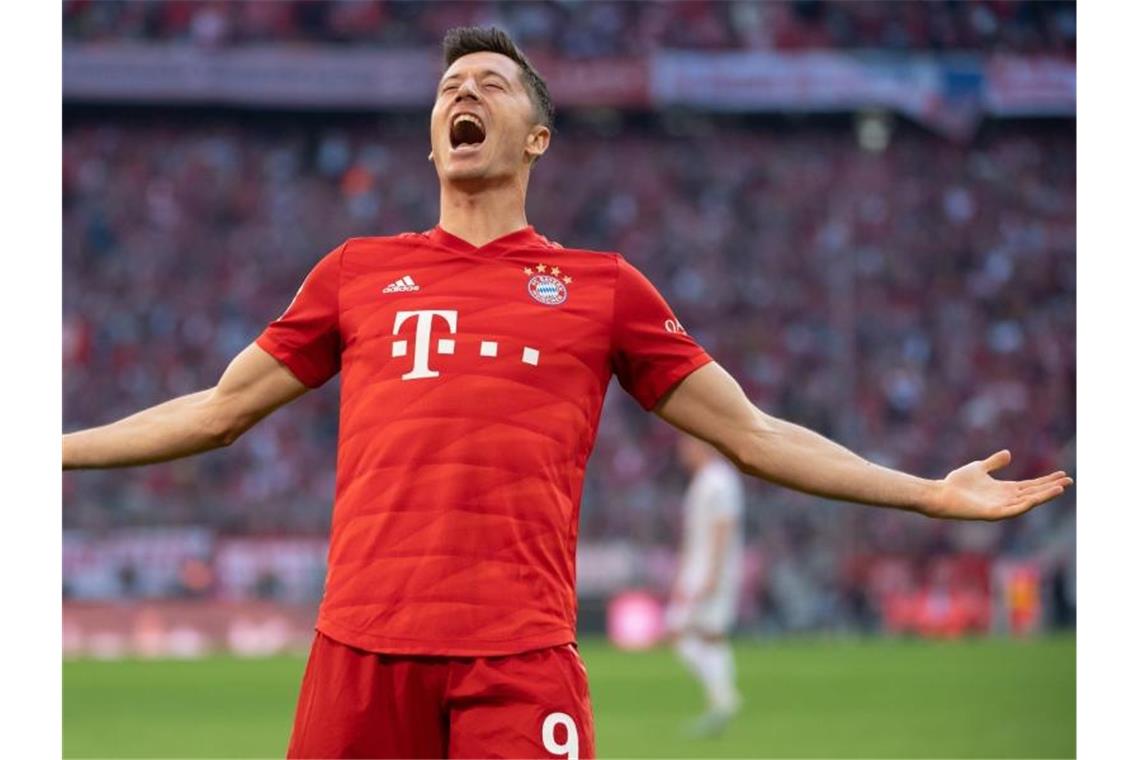 Bayern-Stürmer Robert Lewandowski stellte einen Bundesliga-Rekord auf. Foto: Sven Hoppe/dpa