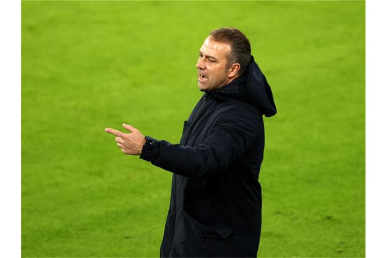 Bayern-Trainer Hans-Dieter Flick verzichtet gegen Lok Moskau auf Robert Lewandowski und David Alaba. Foto: Alexander Hassenstein/Getty Images Europe/Pool/dpa