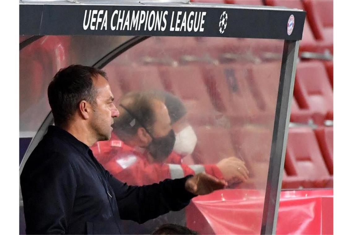 Bayern-Trainer Hansi Flick trifft mit seinem Team in der Champions League auf RB Salzburg. Foto: Barbara Gindl/APA/dpa