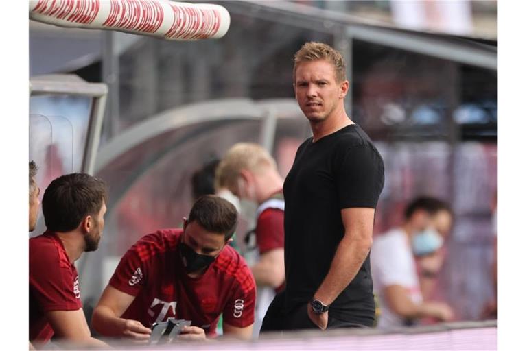 Bayerns Trainer Julian Nagelsmann wurde in Leipzig mit Pfiffen empfangen. Foto: Jan Woitas/dpa-Zentralbild/dpa